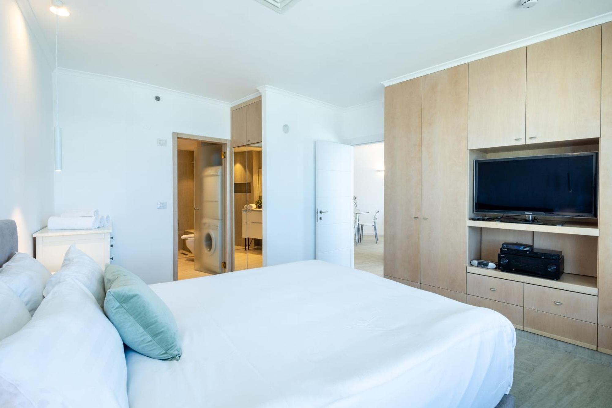 Superb Beachfront Apartments With Shelter By Sea N' Rent Tel Aviv Dış mekan fotoğraf