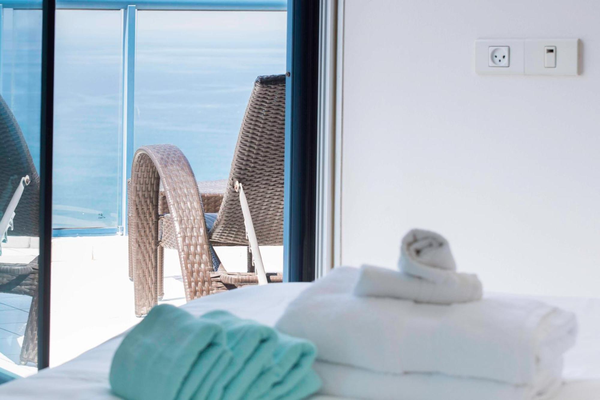 Superb Beachfront Apartments With Shelter By Sea N' Rent Tel Aviv Dış mekan fotoğraf
