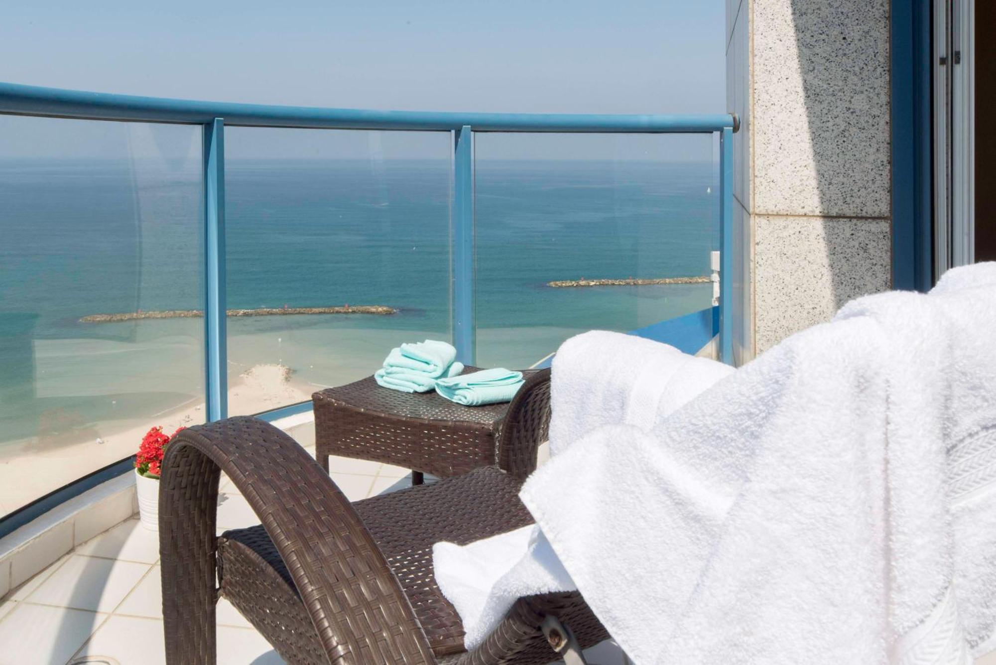 Superb Beachfront Apartments With Shelter By Sea N' Rent Tel Aviv Dış mekan fotoğraf