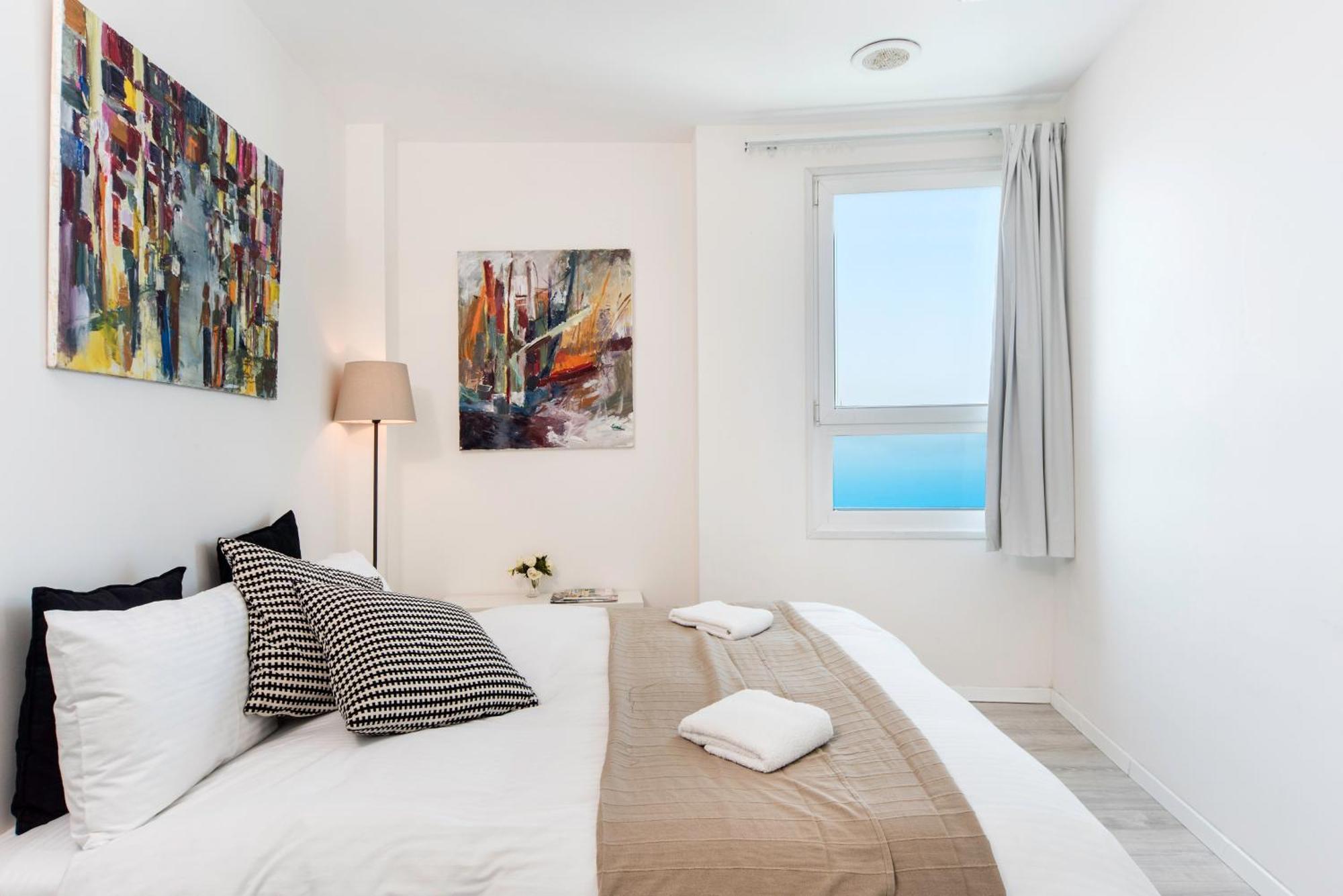 Superb Beachfront Apartments With Shelter By Sea N' Rent Tel Aviv Oda fotoğraf