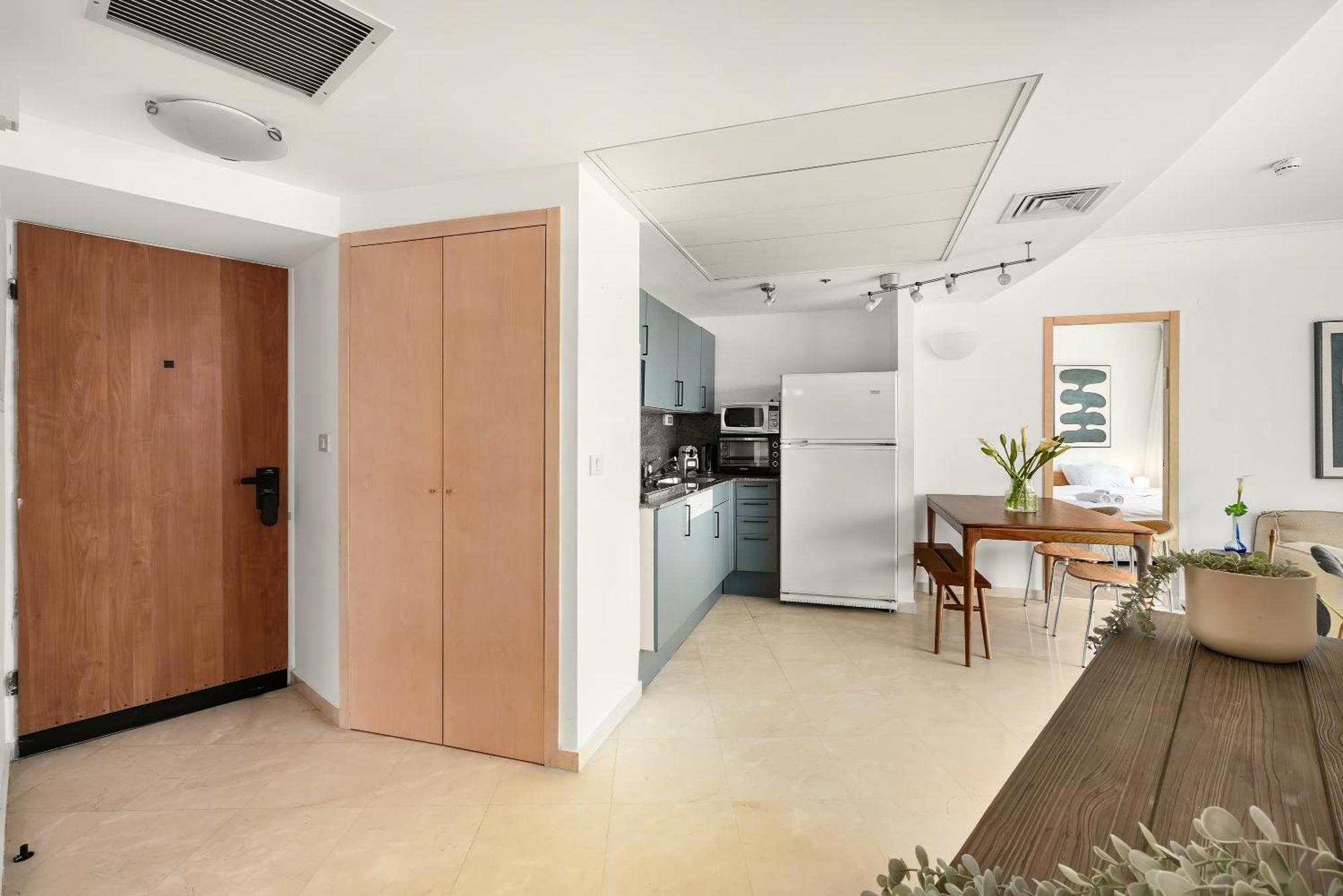 Superb Beachfront Apartments With Shelter By Sea N' Rent Tel Aviv Dış mekan fotoğraf